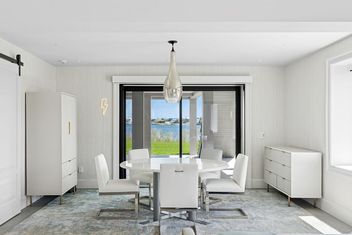 Dining room, Interior, Pendant Lights, Water