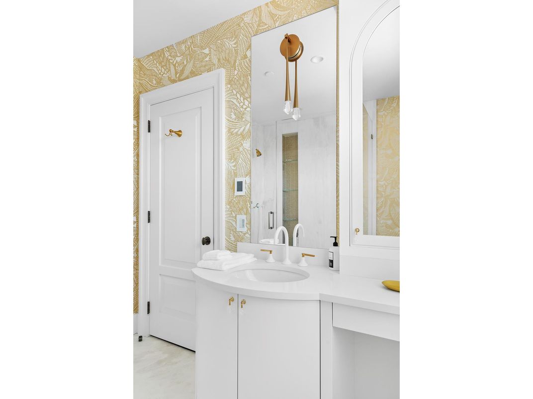 Bathroom, Interior, Recessed Lighting