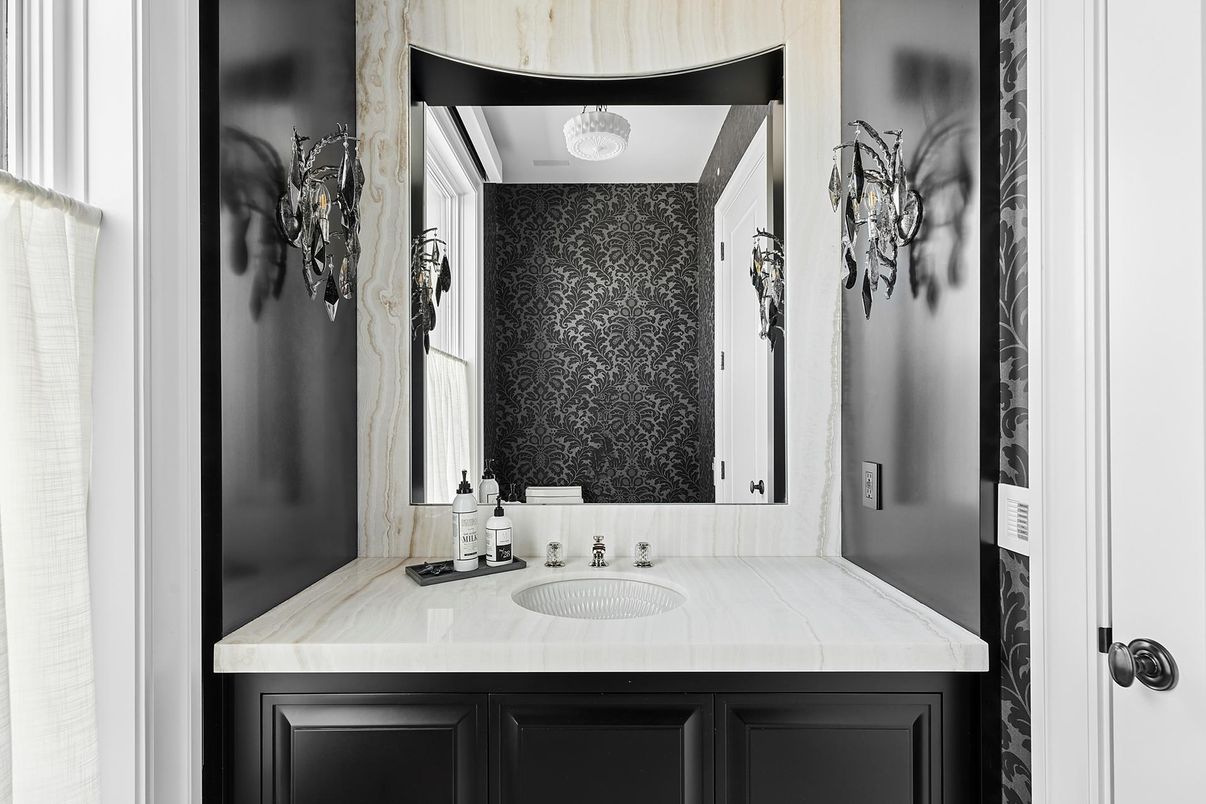 Bathroom, Interior, Tile Countertops