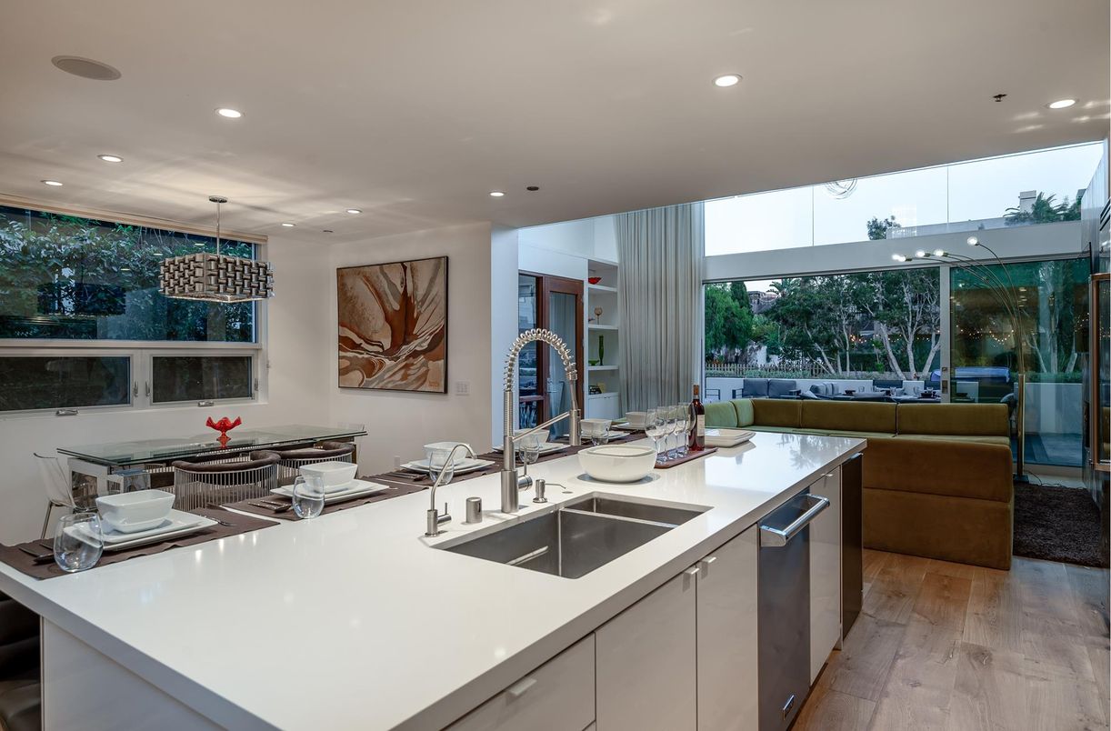 Dining room, Interior, Kitchen, Pendant Lights, Recessed Lighting, Wood Texture Flooring