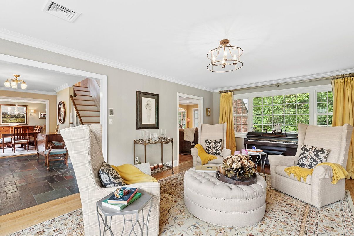 Dining room, Interior, Living room, Pendant Lights, Piano