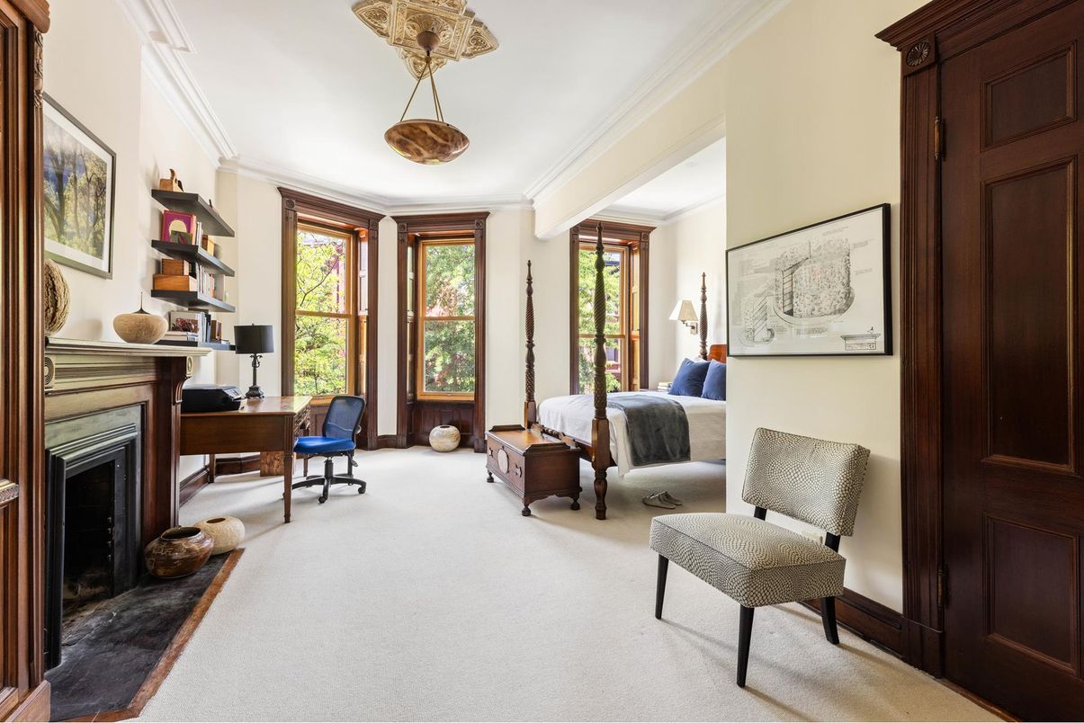 Bedroom, Fireplace, Home Office, Interior