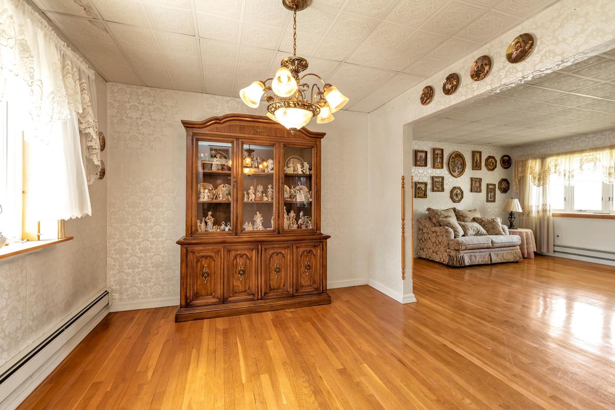 Chandelier, Interior, Wood Texture Flooring