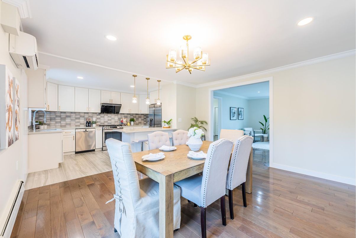 Dining room, Interior, Kitchen, Pendant Lights, Recessed Lighting, Stainless Steel Appliances, Wood Texture Flooring