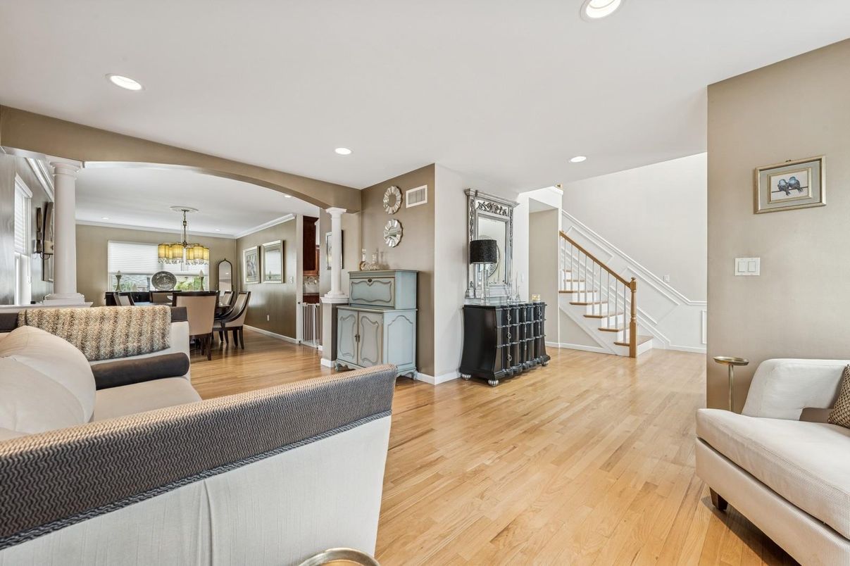 Chandelier, Dining room, Interior, Living room, Recessed Lighting, Wood Texture Flooring
