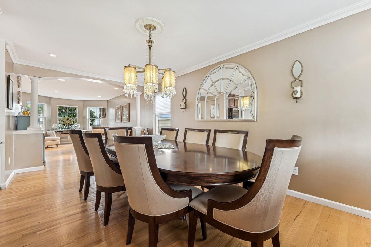 Chandelier, Dining room, Interior, Living room, Recessed Lighting, Wood Texture Flooring