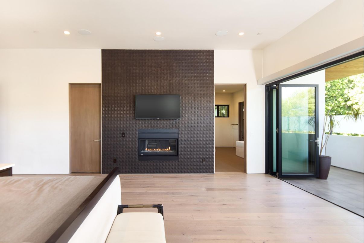 Fireplace, Interior, Recessed Lighting, Wood Texture Flooring