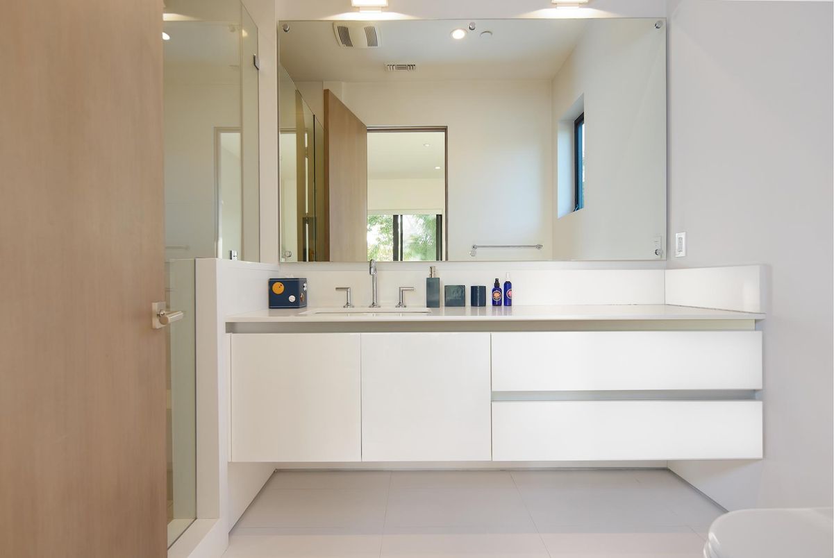 Bathroom, Interior, Recessed Lighting