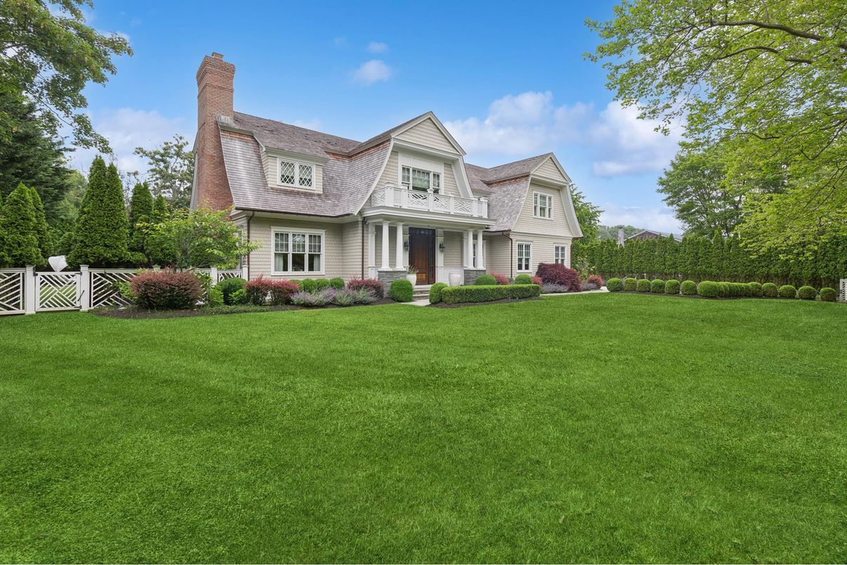 Backyard, Exterior, Facade, Cape Cod