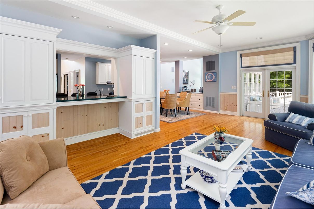 Dining room, Interior, Kitchen, Living room, Recessed Lighting, Wood Texture Flooring