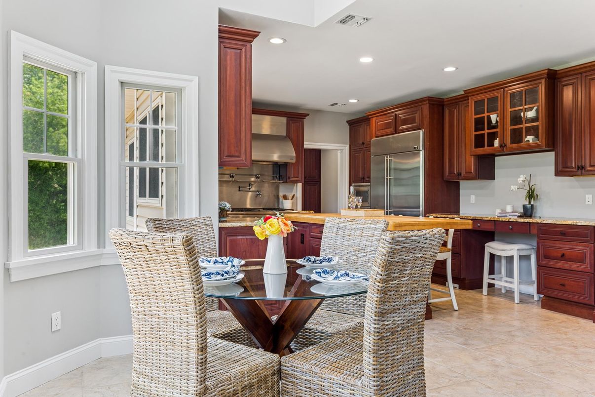Dining room, Interior, Kitchen, Recessed Lighting, Stainless Steel Appliances