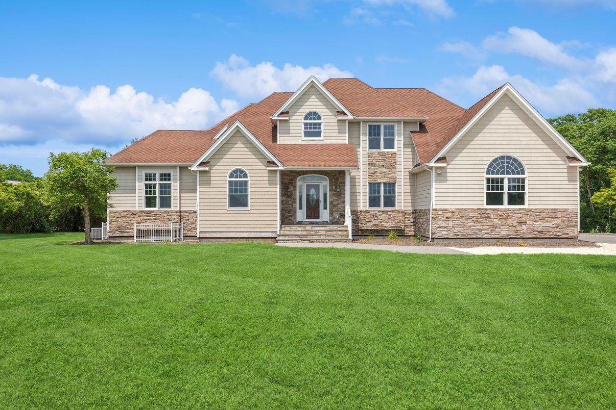 Backyard, Exterior, Facade, Farmhouse
