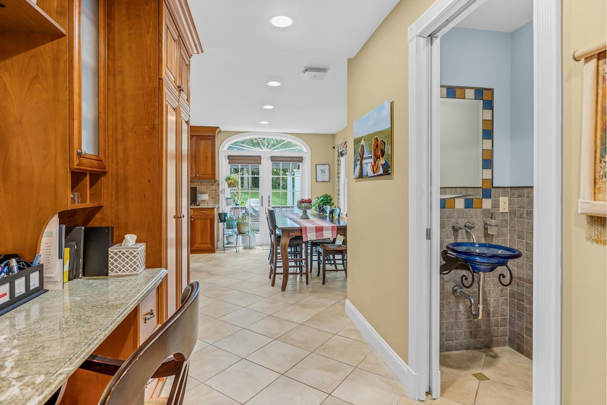 Dining room, Interior, Kitchen, Recessed Lighting
