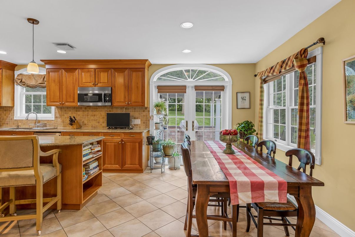 Dining room, Interior, Kitchen, Pendant Lights, Recessed Lighting