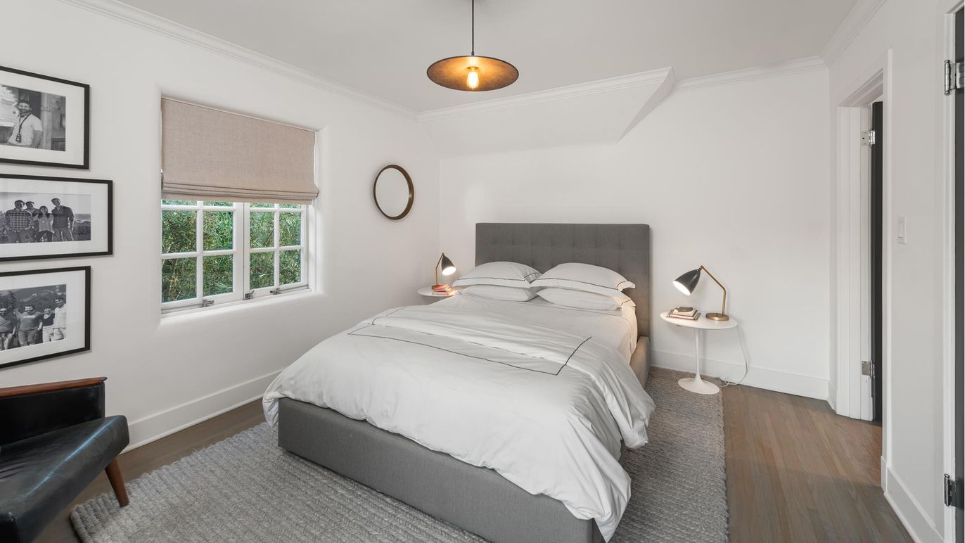Bedroom, Interior, Pendant Lights, Wood Texture Flooring