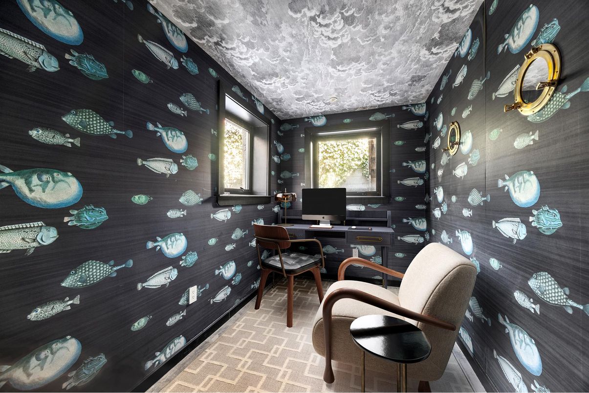 Home Office, Interior