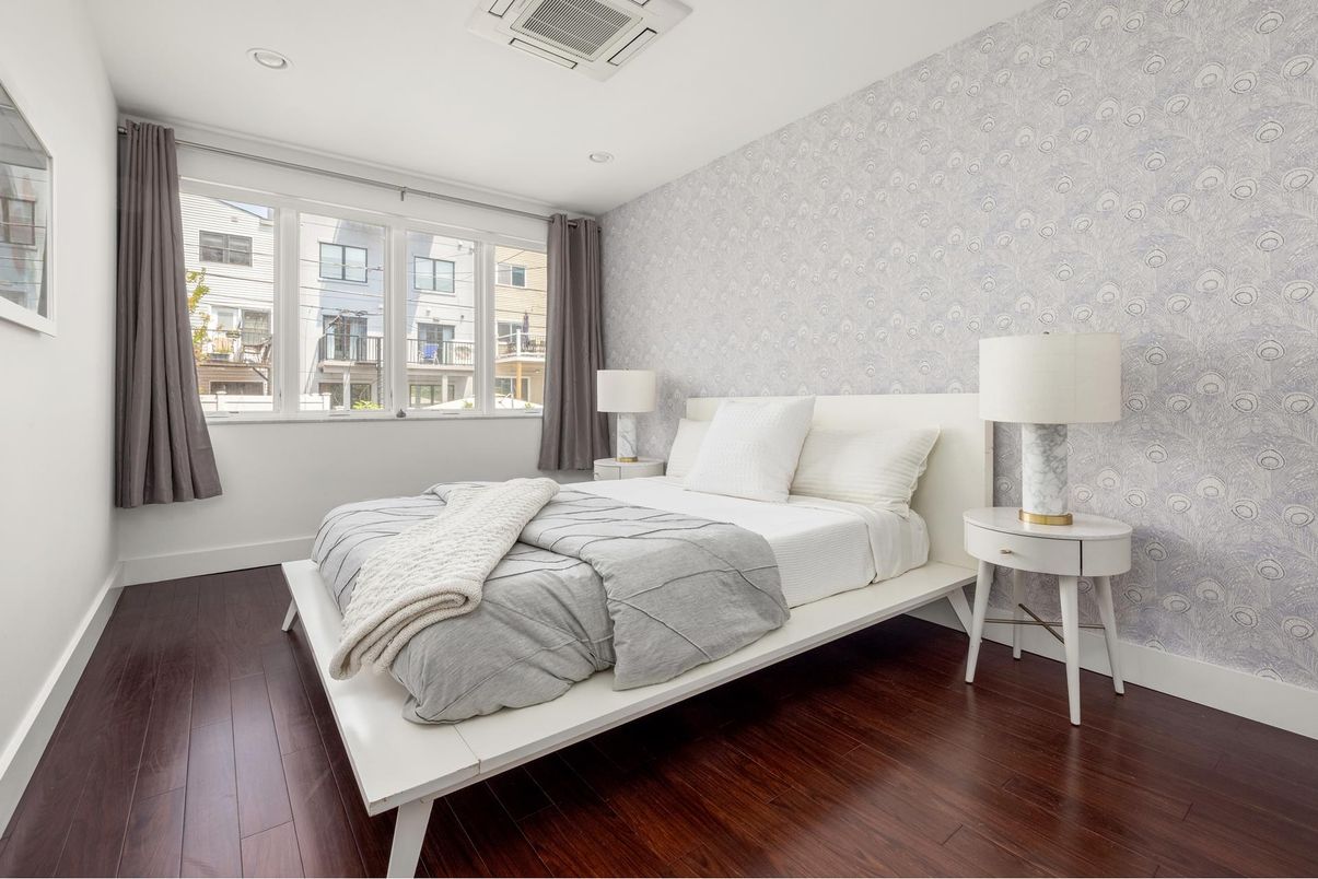 DE Listing image placeholder