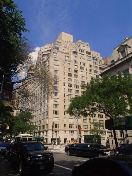 Exterior, Facade, Condo Building