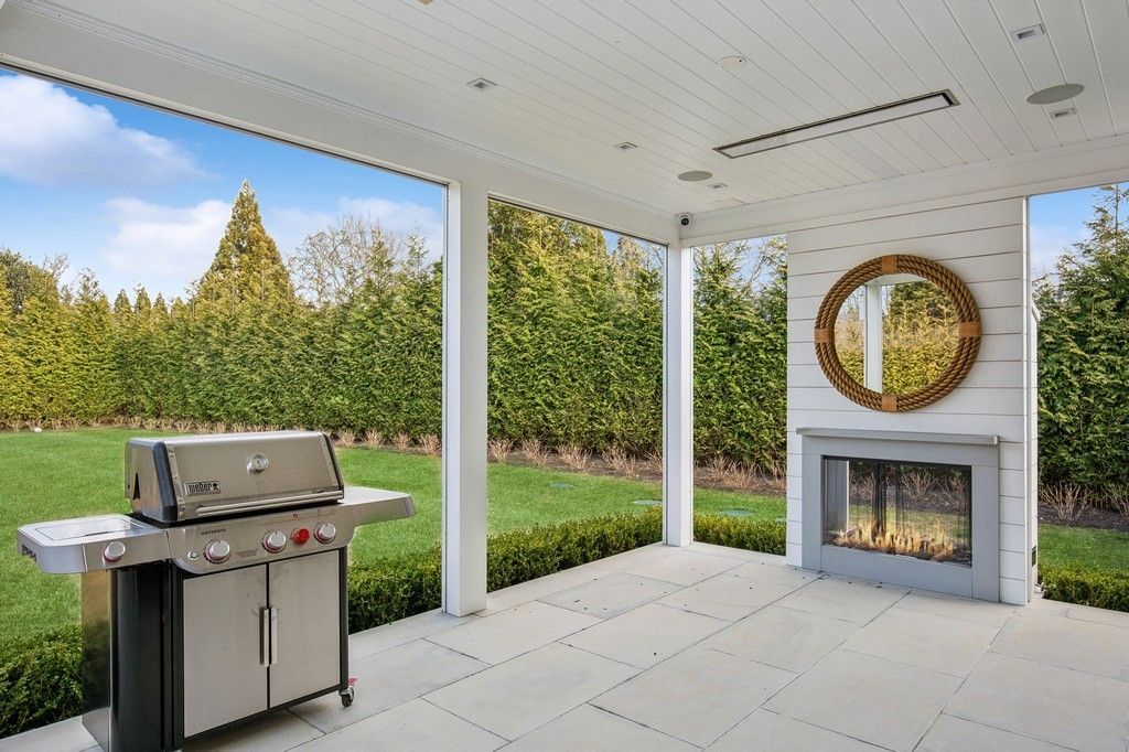 Exterior, Fireplace