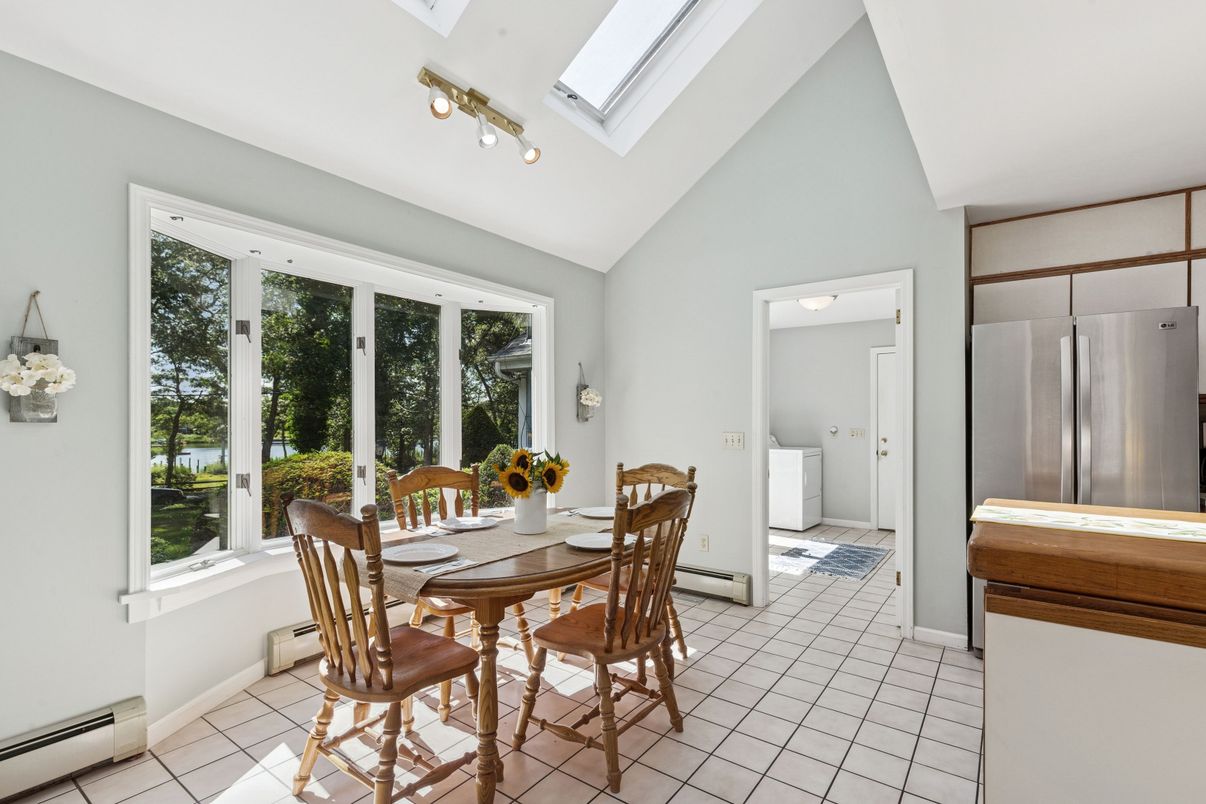 Dining room, Interior