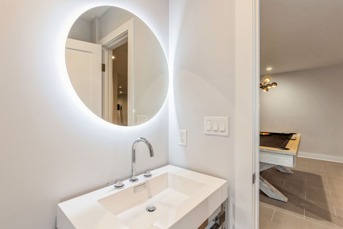 Bathroom, Interior, Recessed Lighting