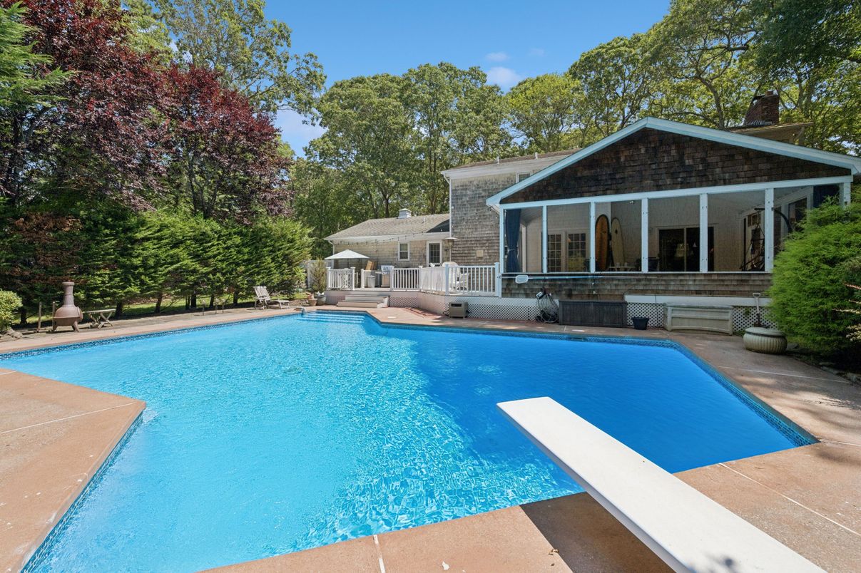 Exterior, Pool