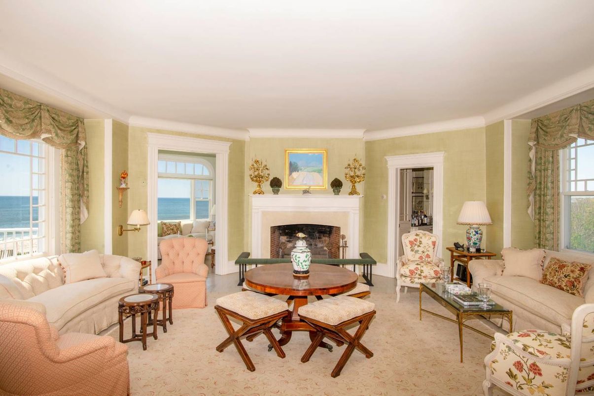 Fireplace, Interior, Living room, Water