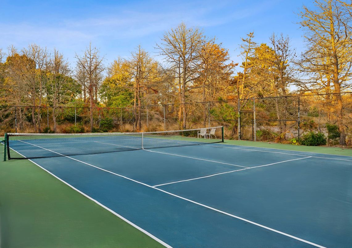 Exterior, Tennis Courts
