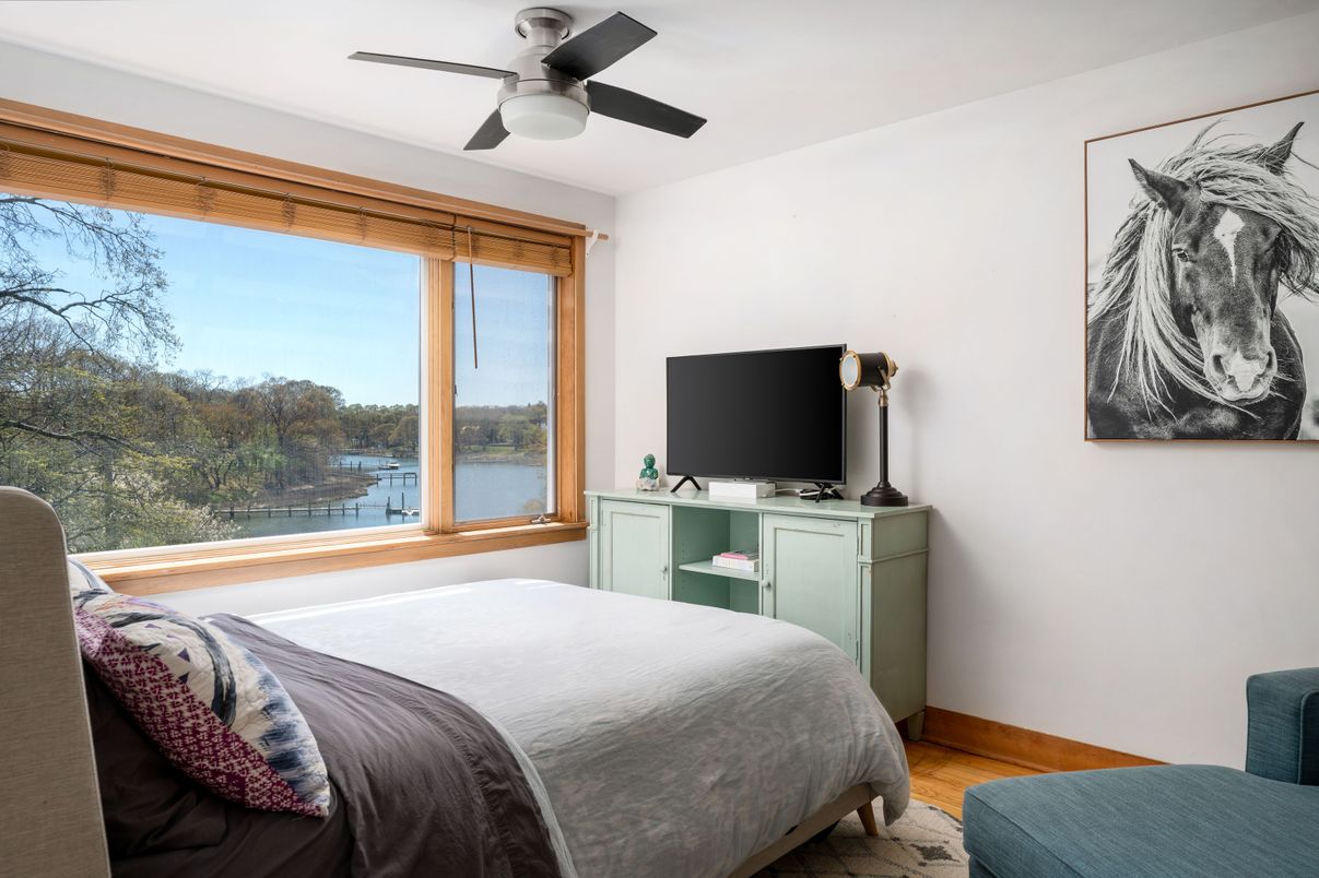 Bedroom, Interior, Water, Wood Texture Flooring