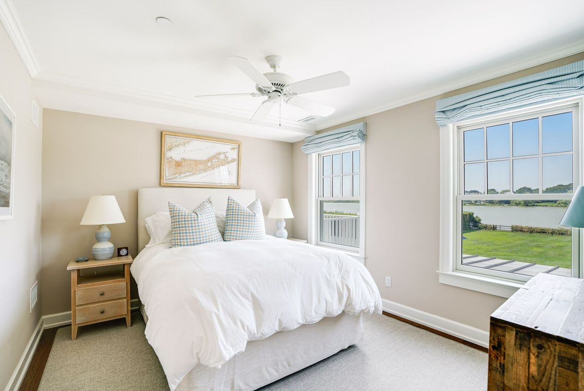 Bedroom, Interior, Water