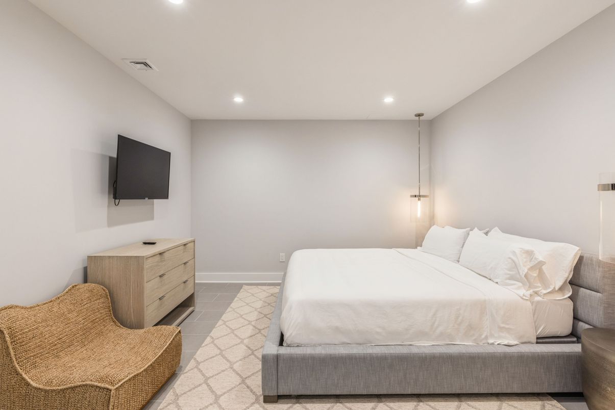 Bedroom, Interior, Pendant Lights, Recessed Lighting