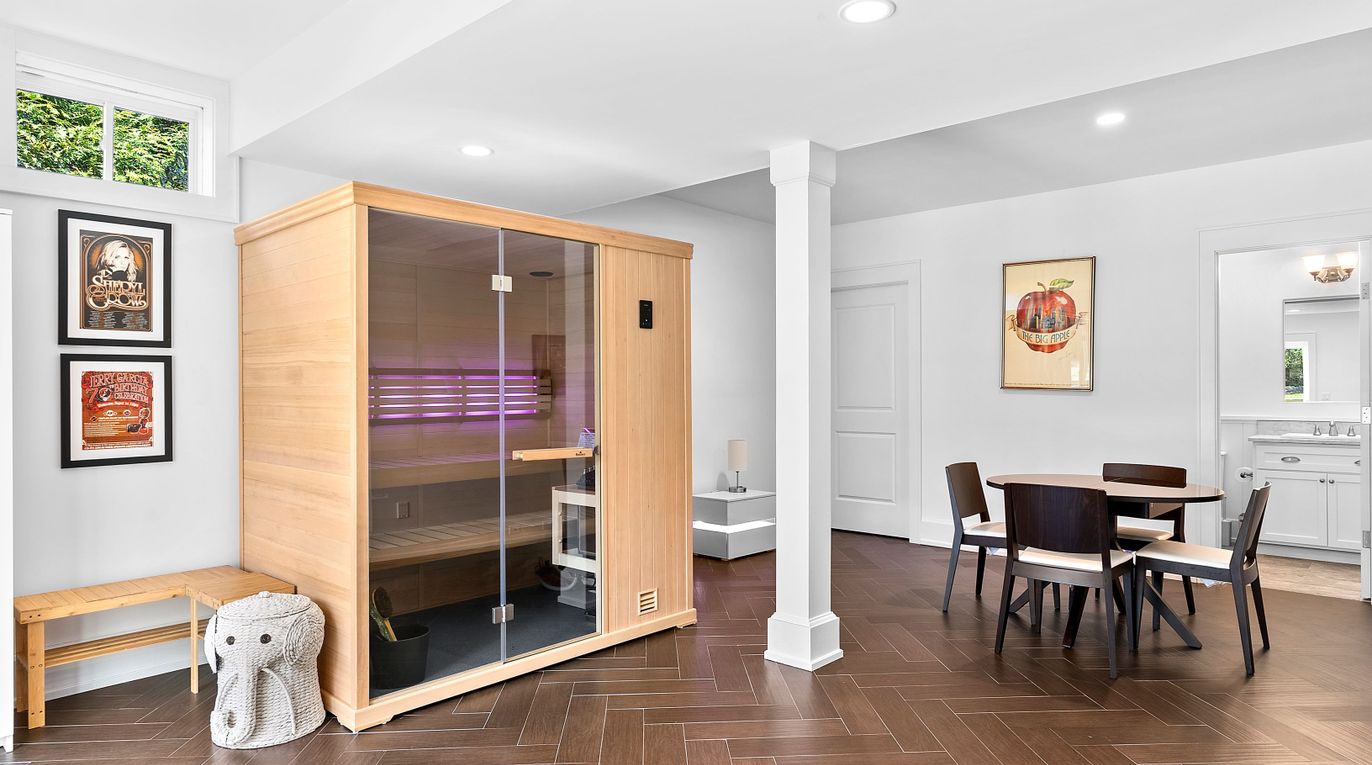 Dining room, Interior, Recessed Lighting, Sauna Room