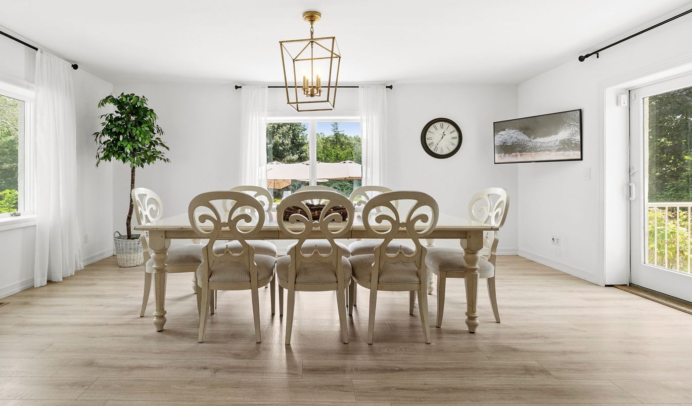 Chandelier, Dining room, Interior, Pendant Lights, Wood Texture Flooring