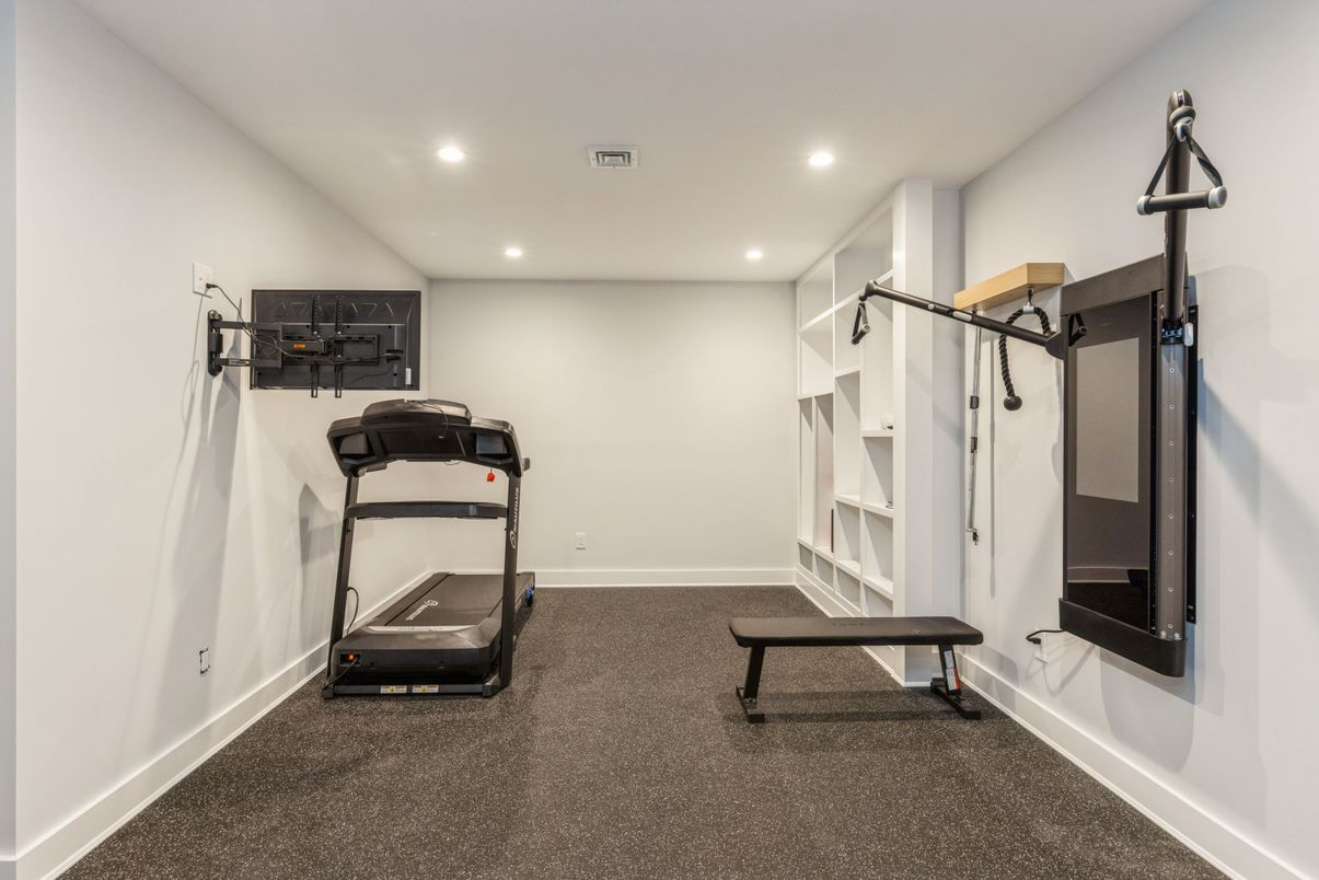 Fitness Equipment, Interior, Recessed Lighting