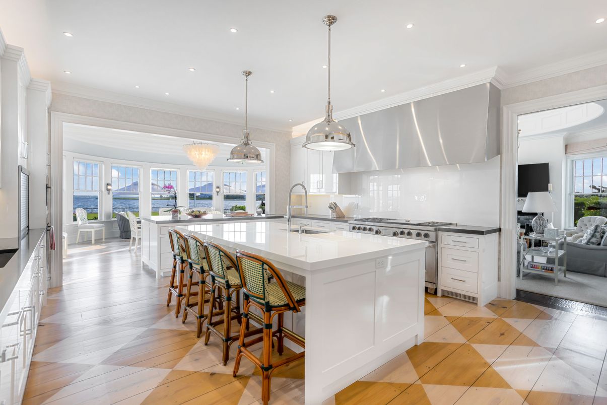 Interior, Kitchen, Pendant Lights, Recessed Lighting, Water, Wood Texture Flooring