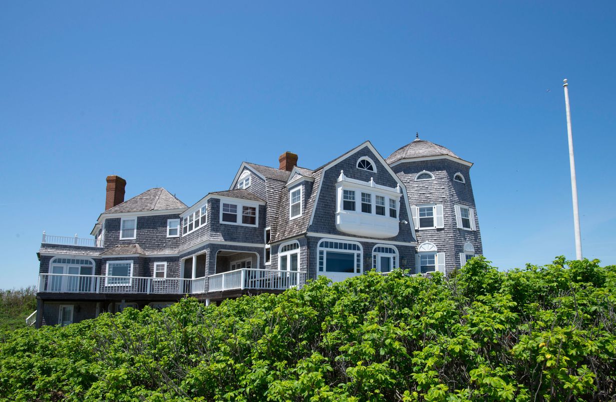 Exterior, Facade, Queen Anne Victorian
