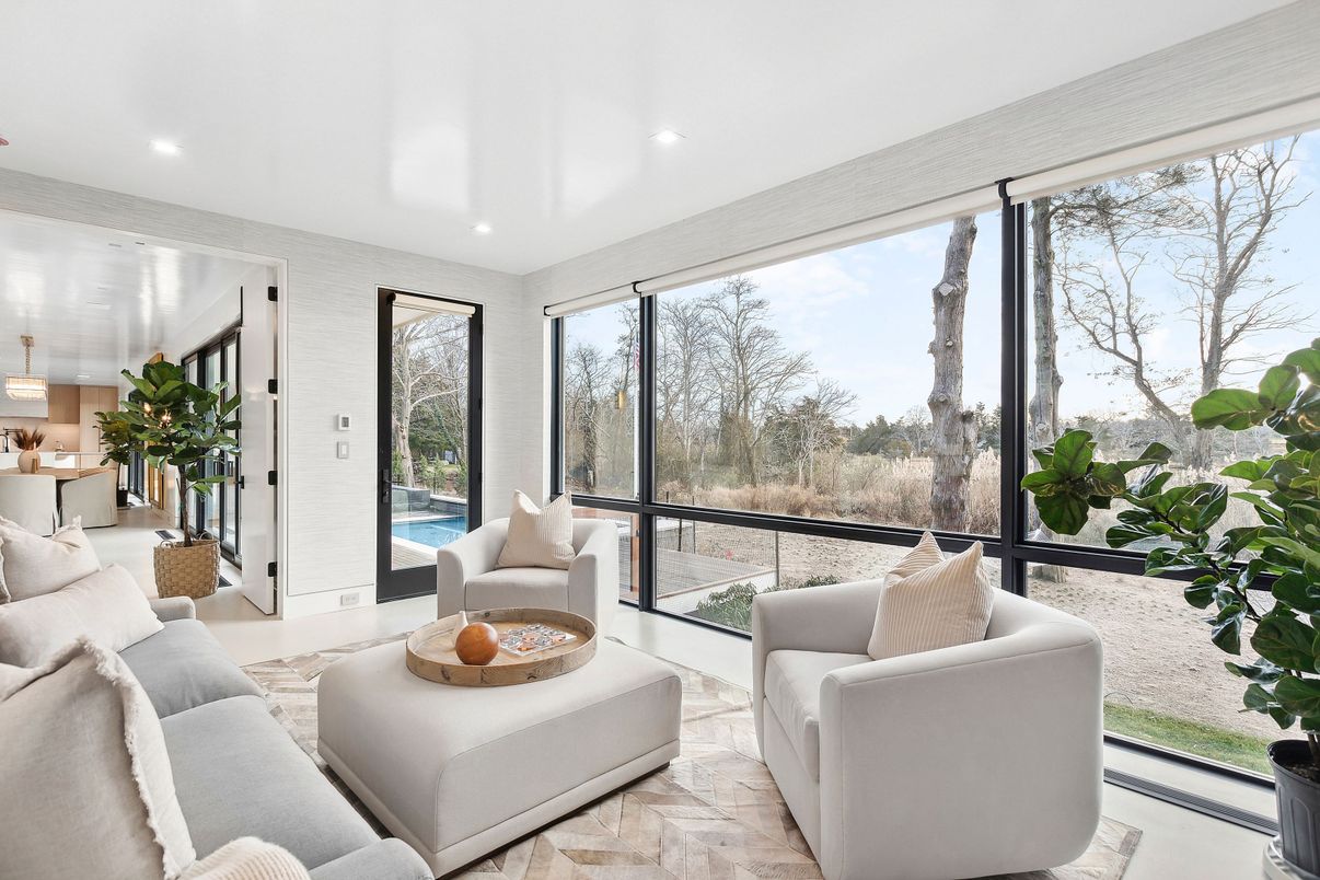 Interior, Living room, Pendant Lights, Recessed Lighting