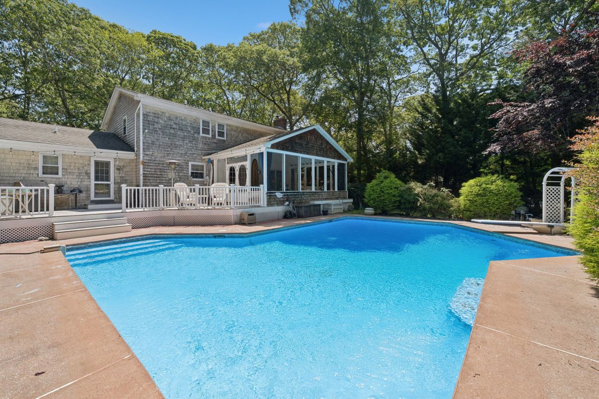 Exterior, Pool
