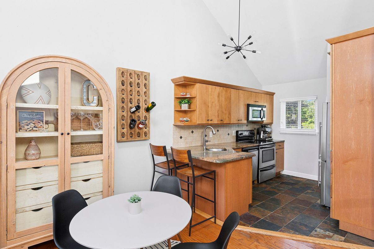 Dining room, Interior, Kitchen, Pendant Lights