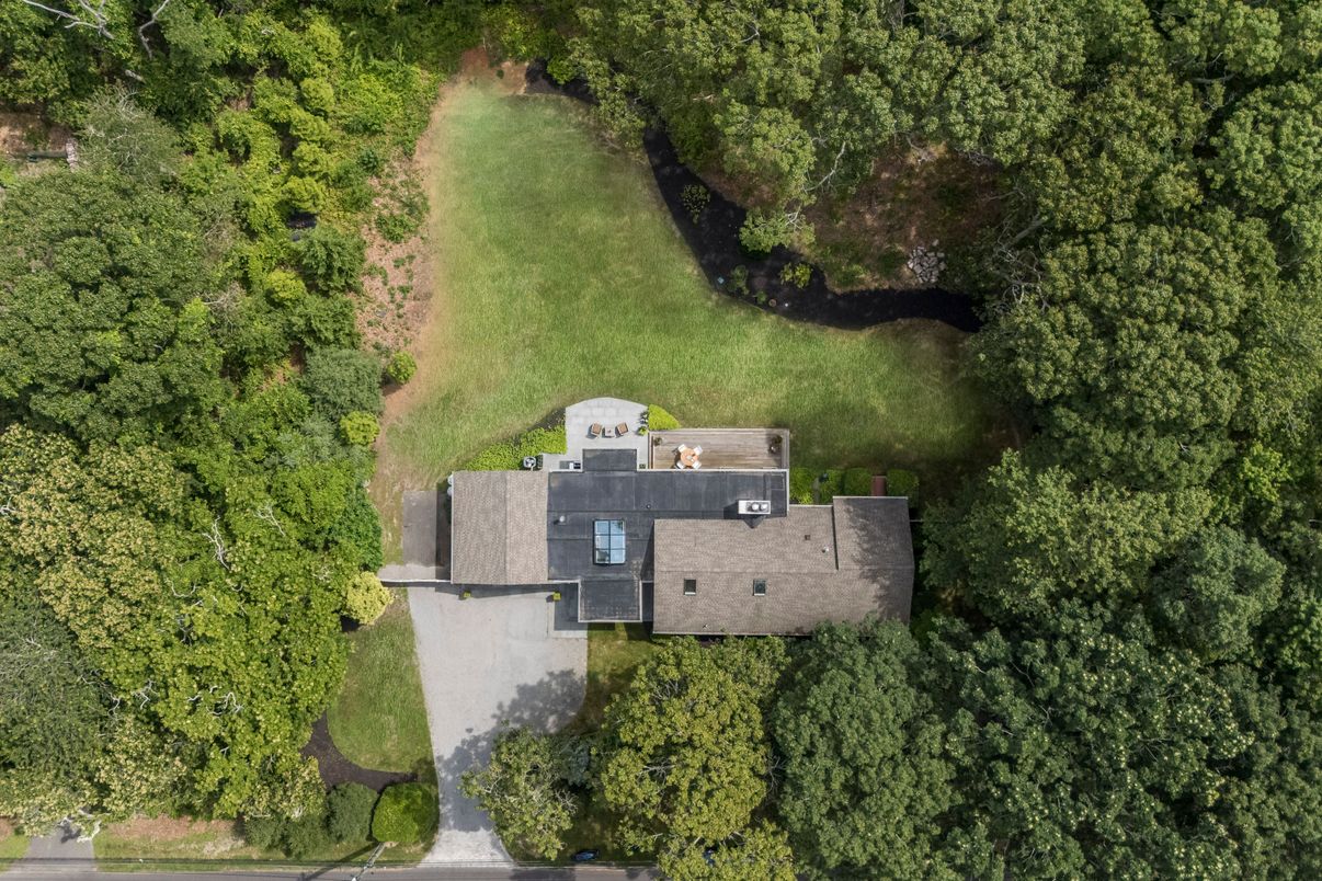 Exterior, Drone