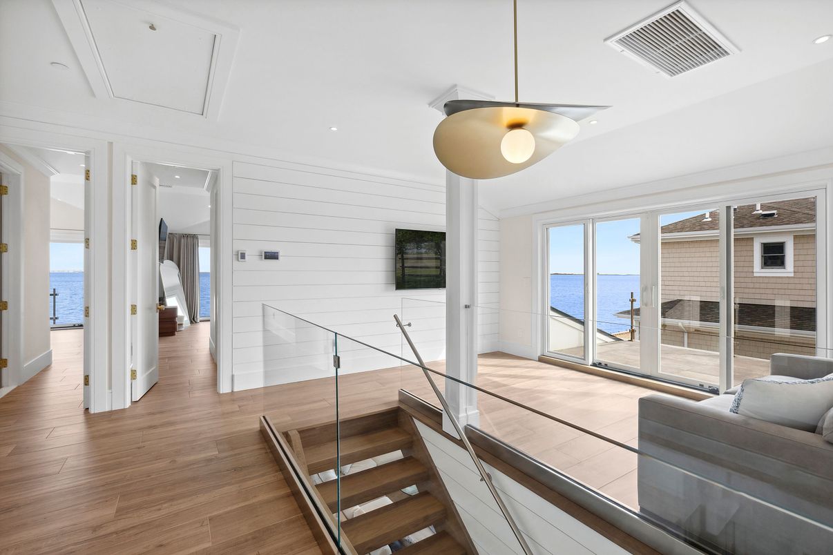 Interior, Pendant Lights, Recessed Lighting, Water, Wood Texture Flooring
