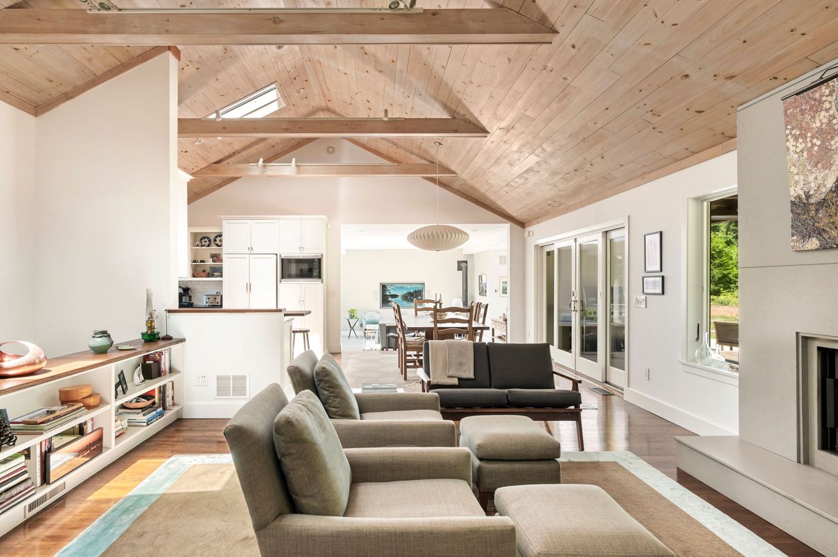 Dining room, Interior, Kitchen, Living room, Pendant Lights, Wooden Beams, Wooden Ceilings, Wood Texture Flooring
