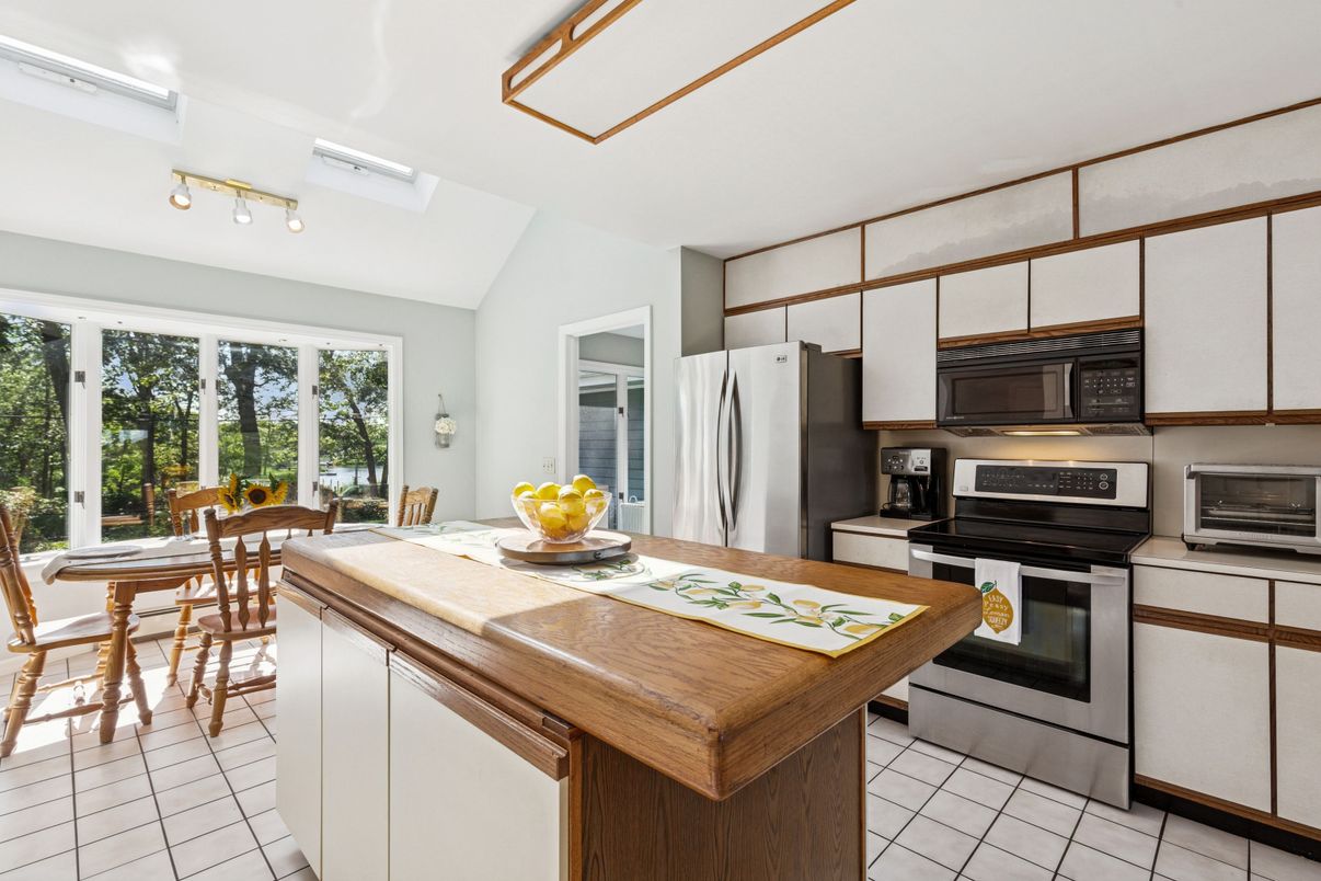 Dining room, Interior, Kitchen, Stainless Steel Appliances