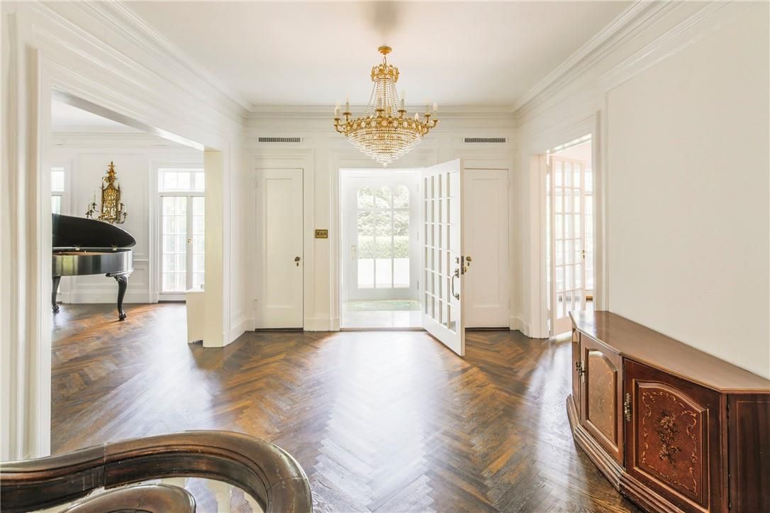 Chandelier, Interior, Piano, Wood Texture Flooring