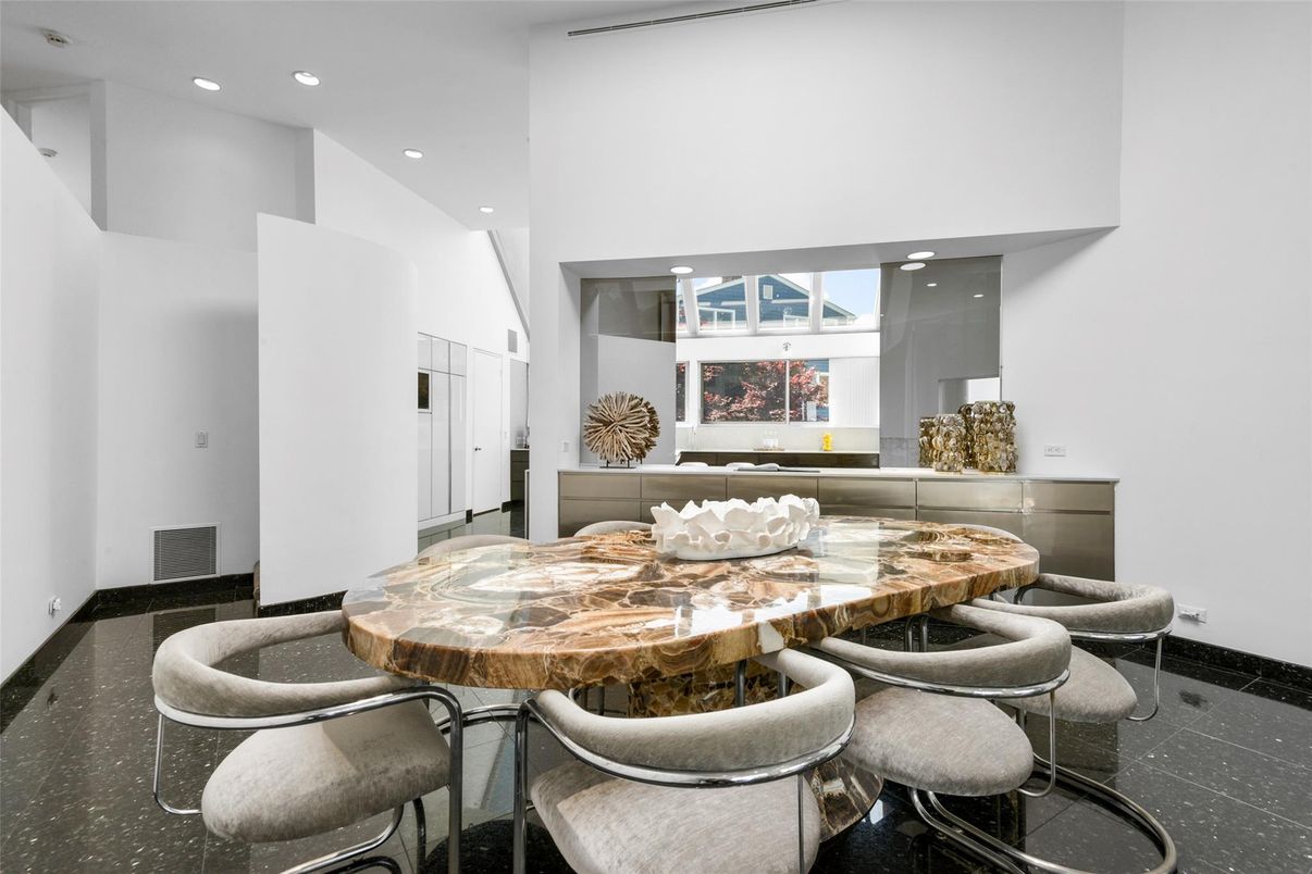 Dining room, Interior, Recessed Lighting