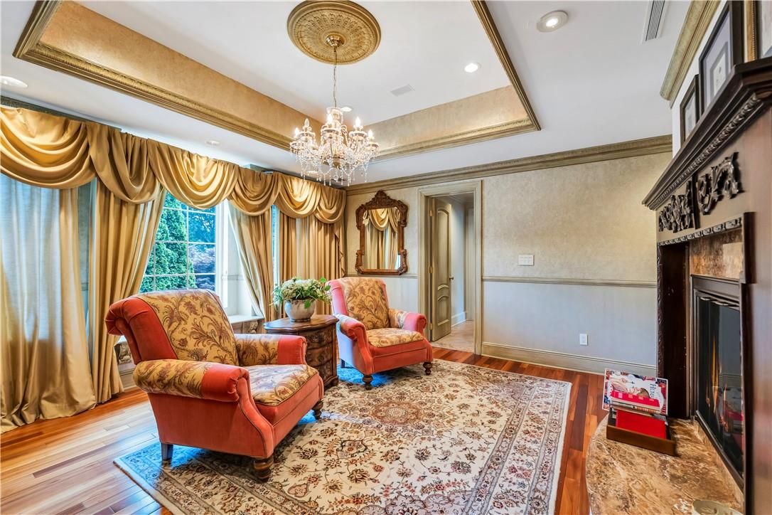 Chandelier, Interior, Living room, Recessed Lighting, Wood Texture Flooring