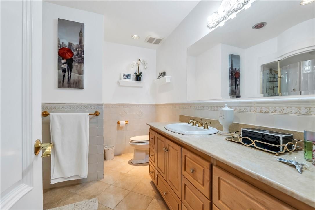 Bathroom, Interior, Recessed Lighting