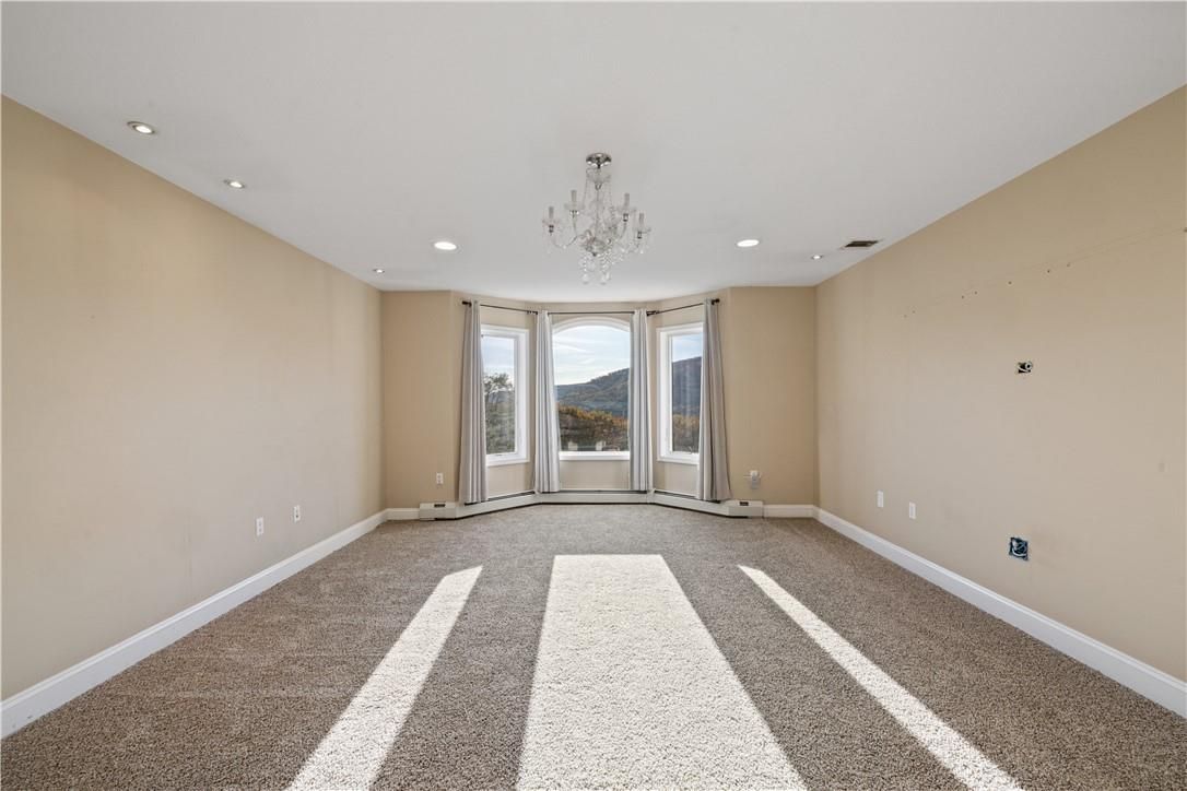 Chandelier, Empty room, Interior, Recessed Lighting