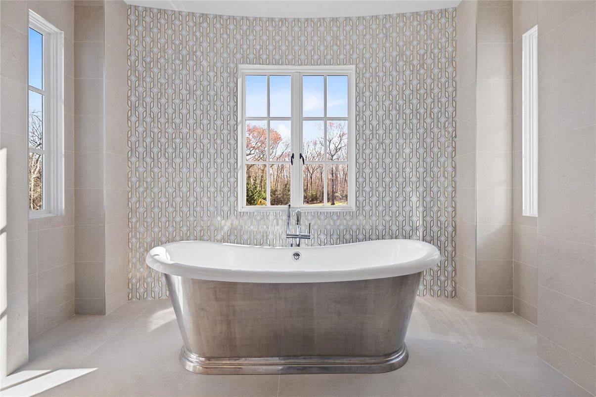 Bathroom, Free Standing Baths, Interior