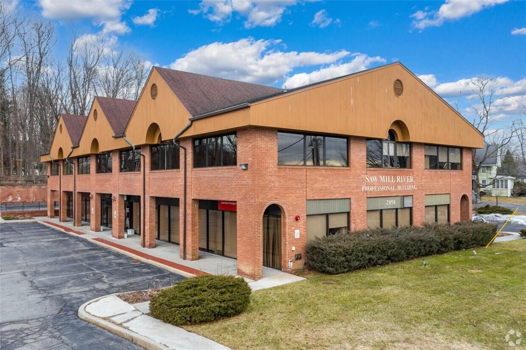 Backyard, Exterior, Facade, Brick Facade, Rowhouse